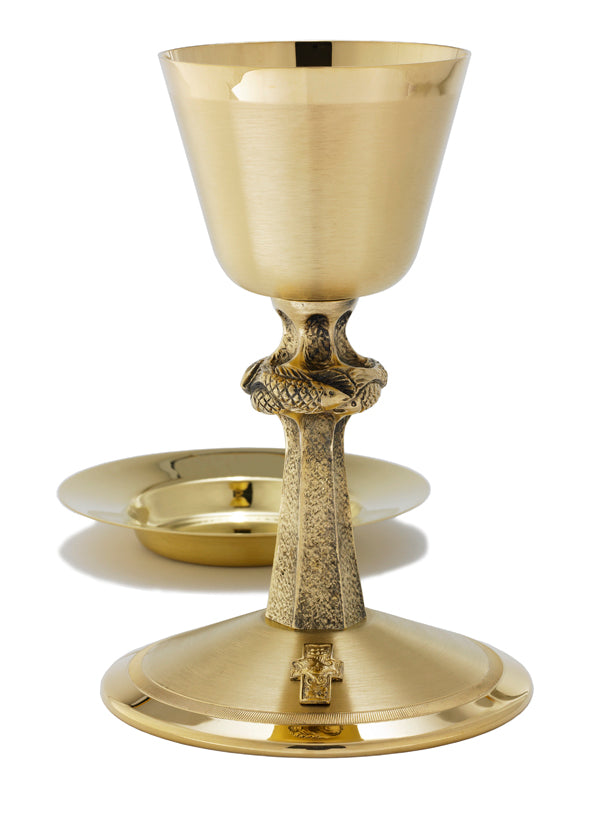 A-8122G Chalice and Well Paten